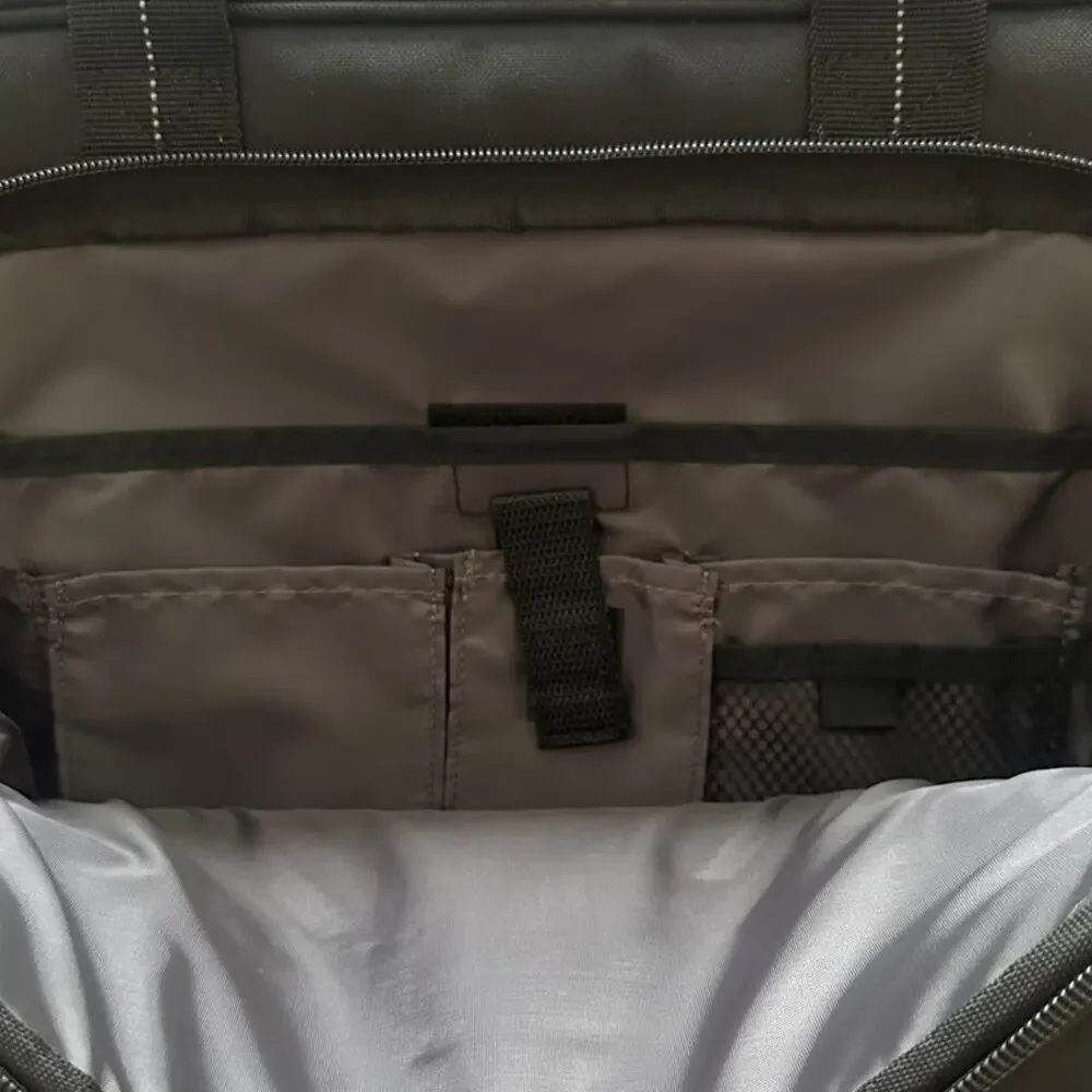 Targus Classic Slim Laptop Bag Briefcase Black Men's 15-16in NWT Shoulder Strap
